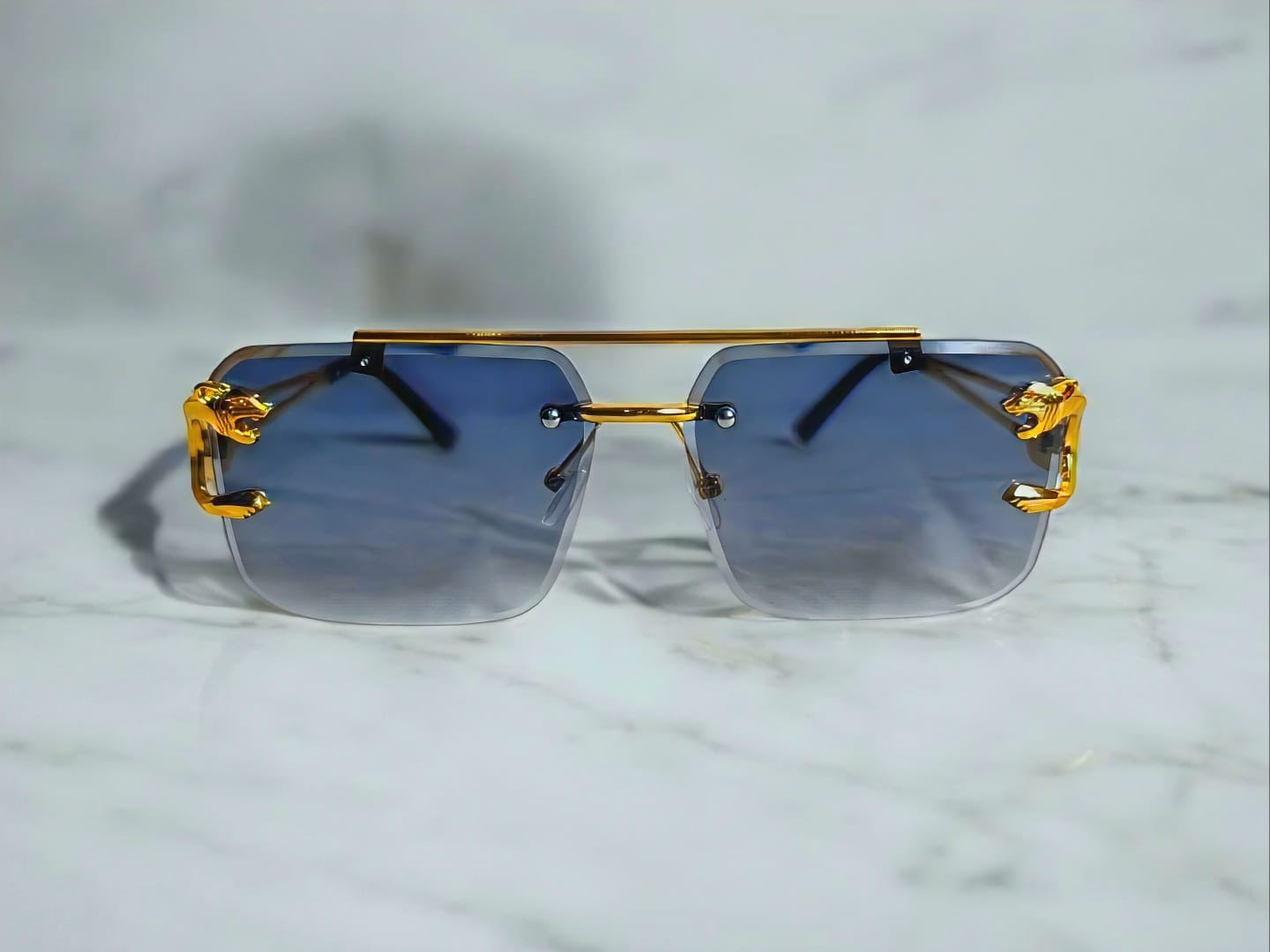 ZeroFrame – Sleek Rimless Design